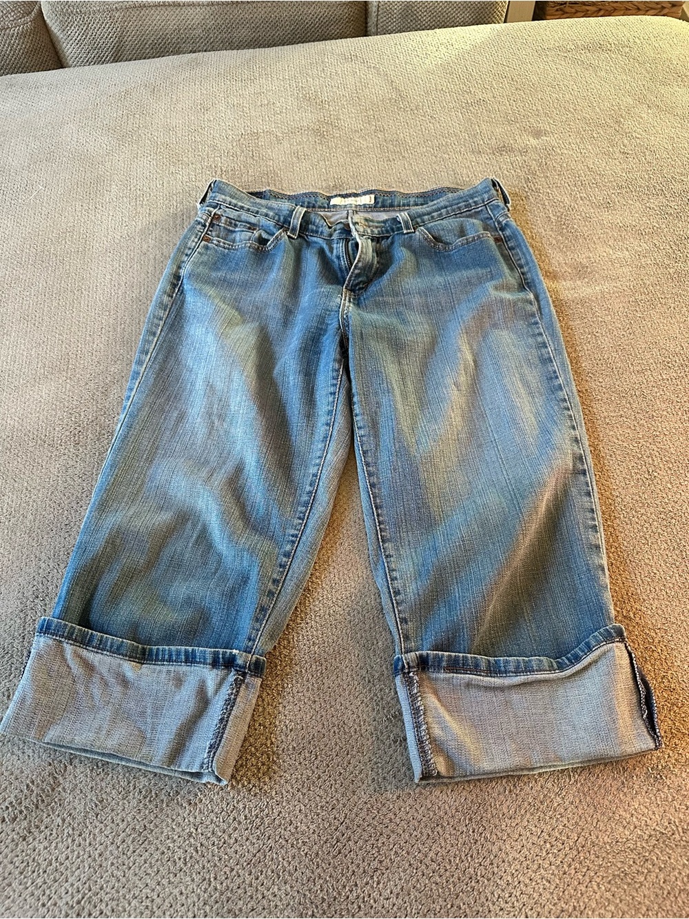 Levi's Light Blue Cropped Capri Jeans
